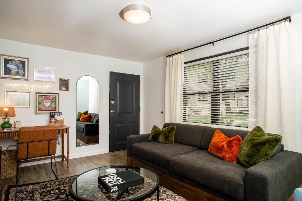 Abode Nashville - Marathon Village Near Downtown